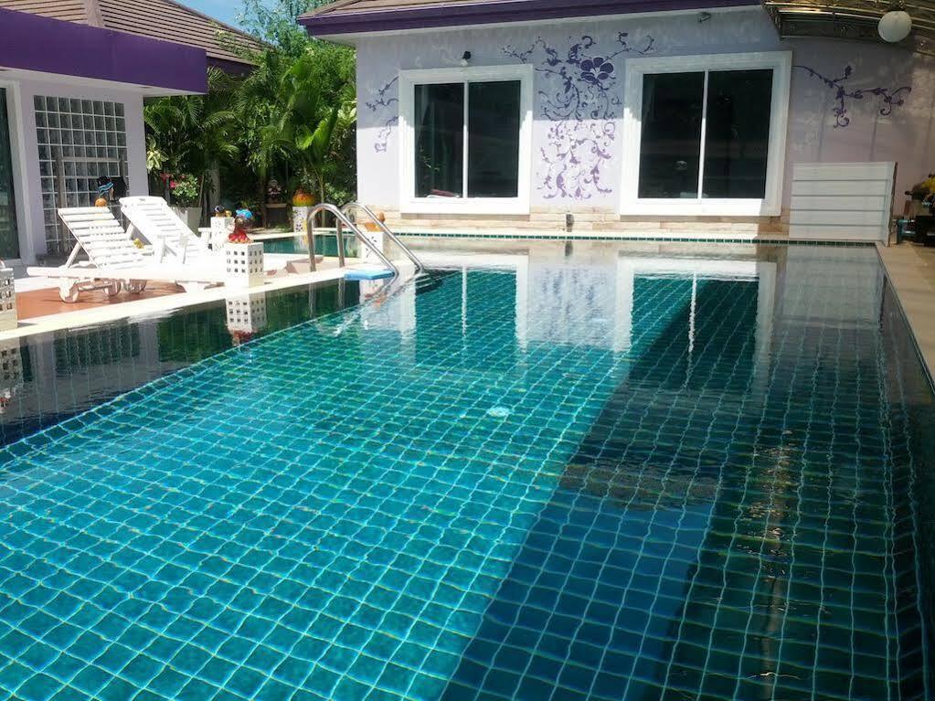 Villa Head Rock