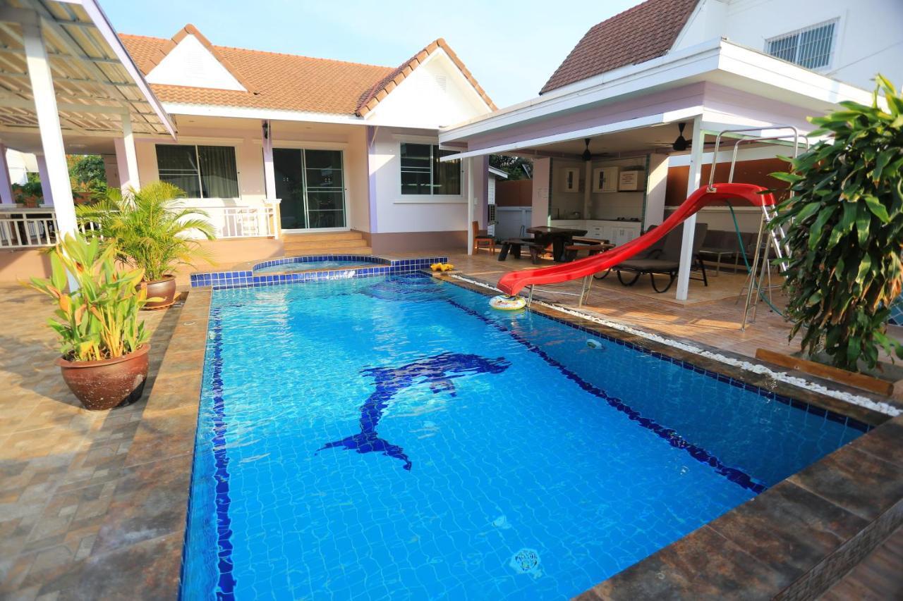 Tropical Hill Pool