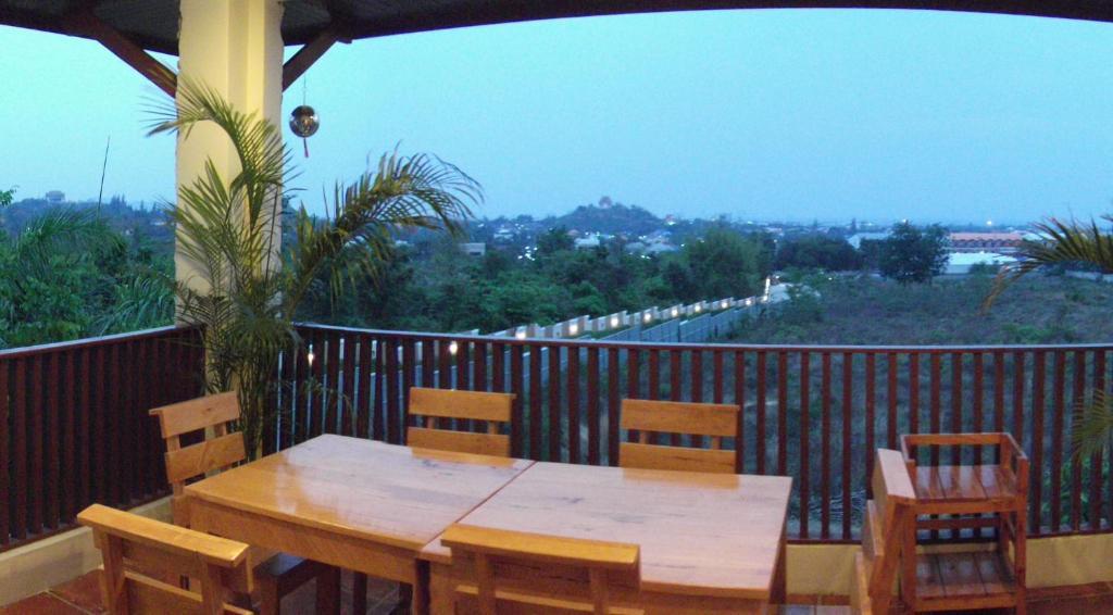 Hotel Blue Mountain