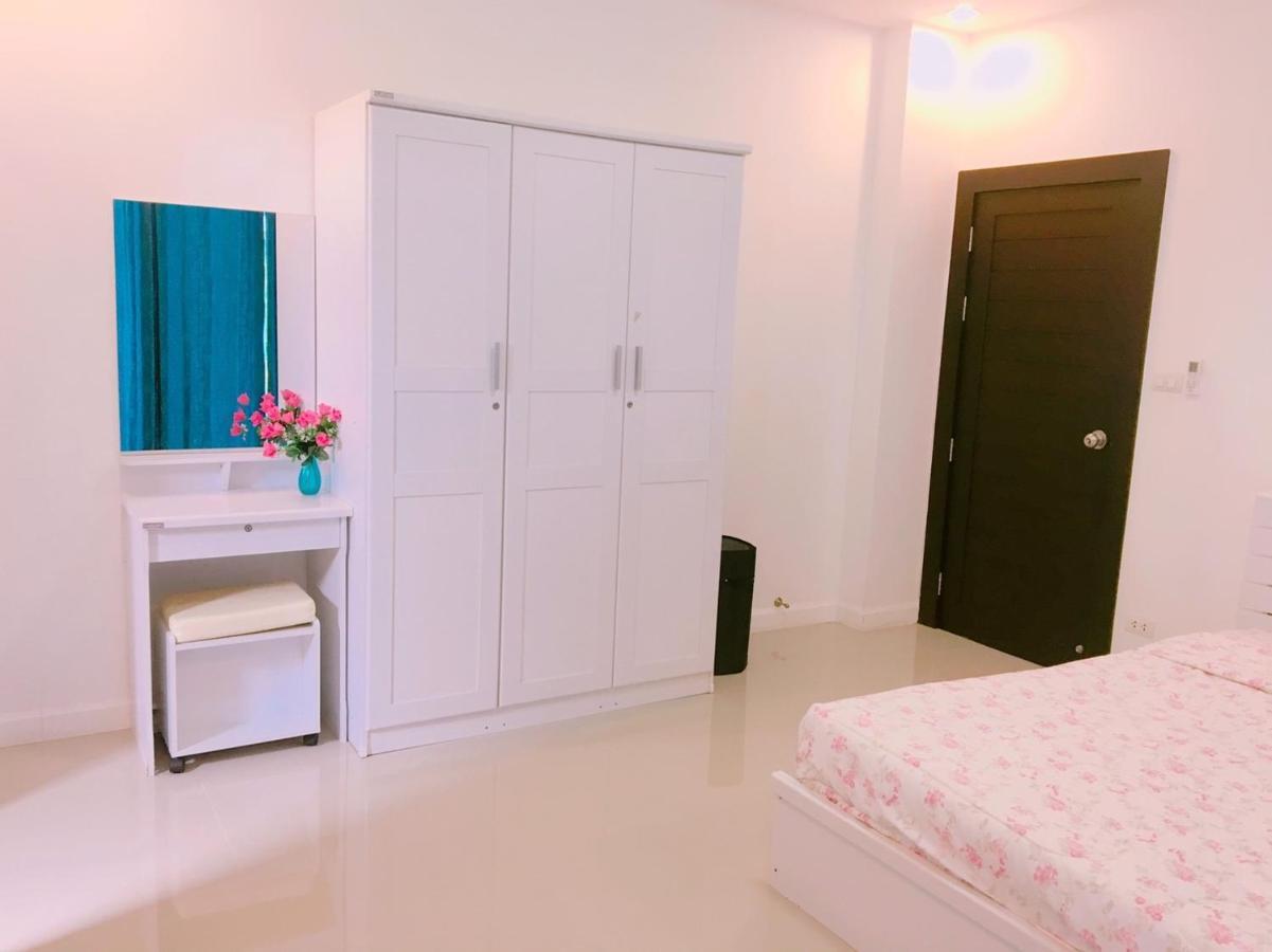 บ้านเขมิกา พูลวิลล่า พัก 4-15 คน คาราโอเกะ ปาตี้ ปิ้งย่าง Villa *