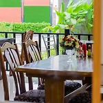 Th Beach Hotel