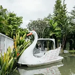 Farpratan Home And Garden