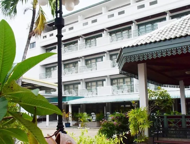 Puangpen Villa Hotel
