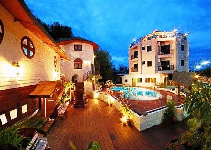 Boat Lodge Resort