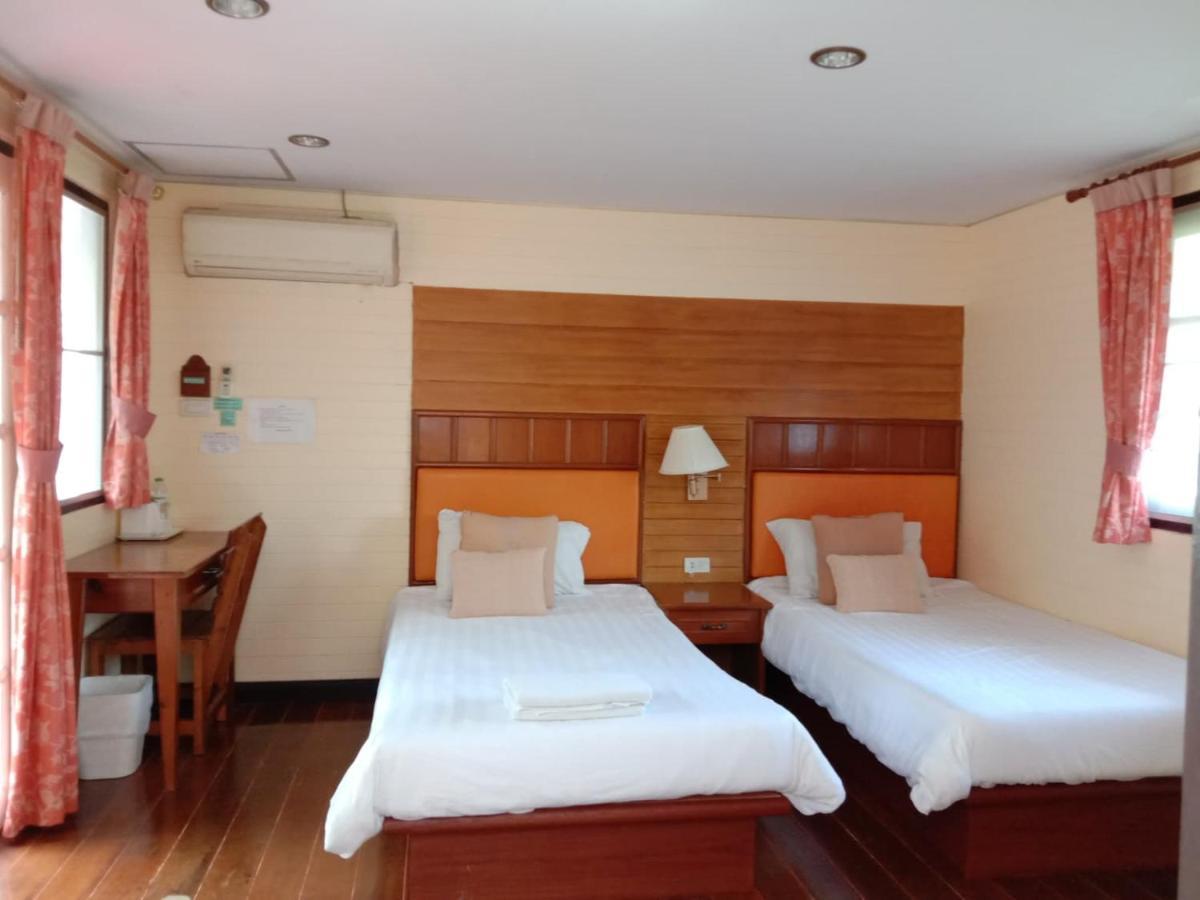 Luna Hut Hua Hin
