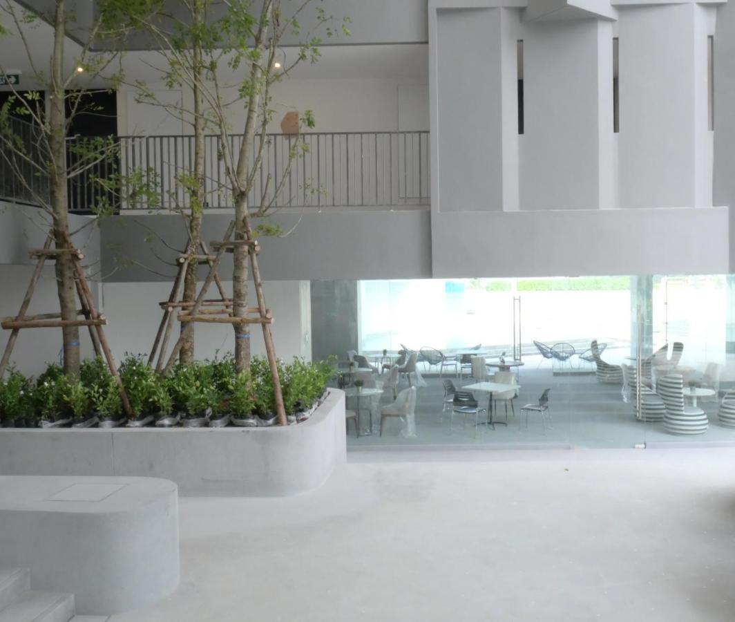 Verso - A Veranda Collection 4*