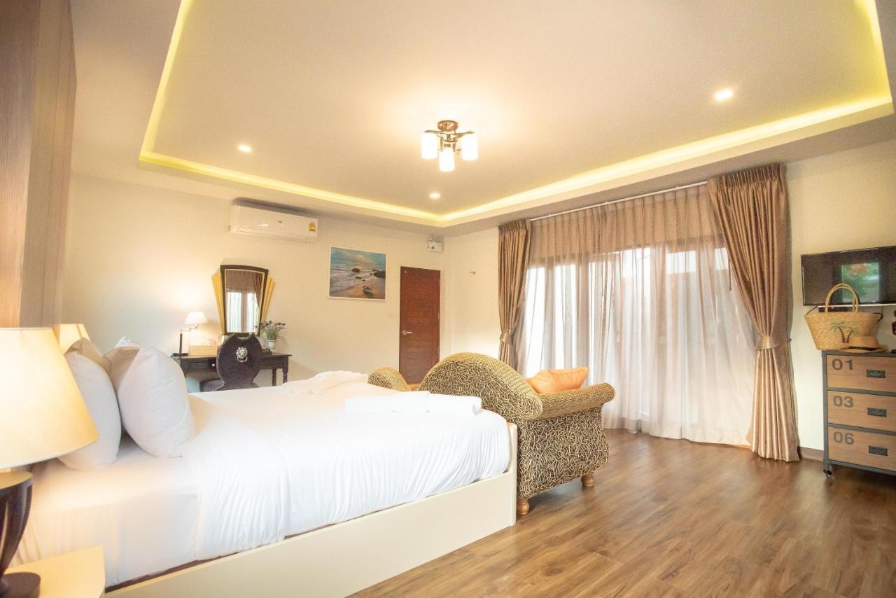 & * Hua Hin