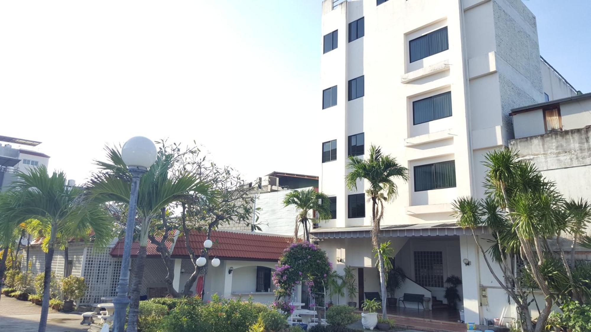 Hotel Puangpen 3*