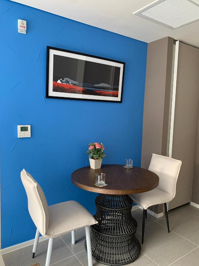 Apartment Santorini Khao Takiab Front HHQ