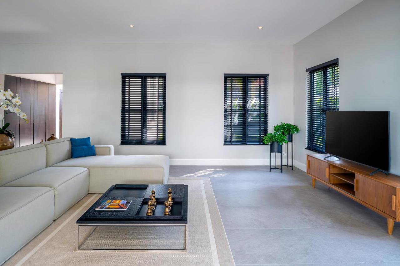 Luxury 5 Bedroom Pool B11b Villa *