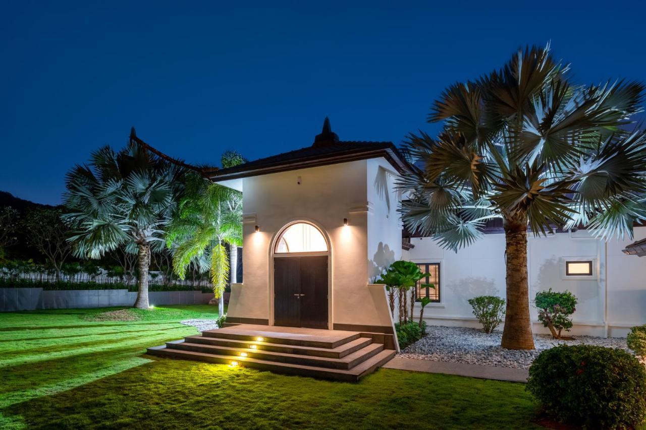 Villa Luxury 5 Bedroom Pool B11b *