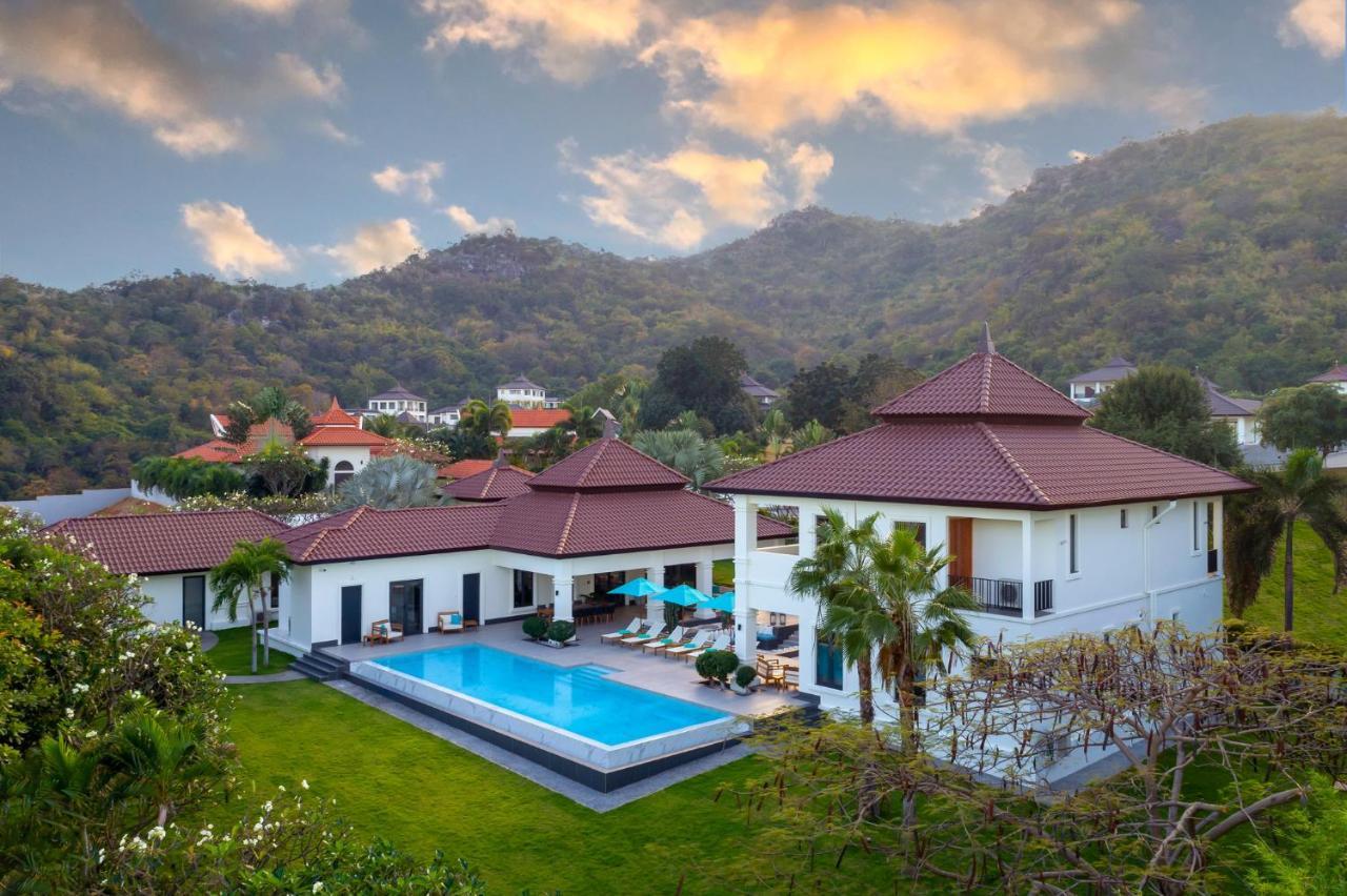 Luxury 5 Bedroom Pool B11b Villa Hua Hin
