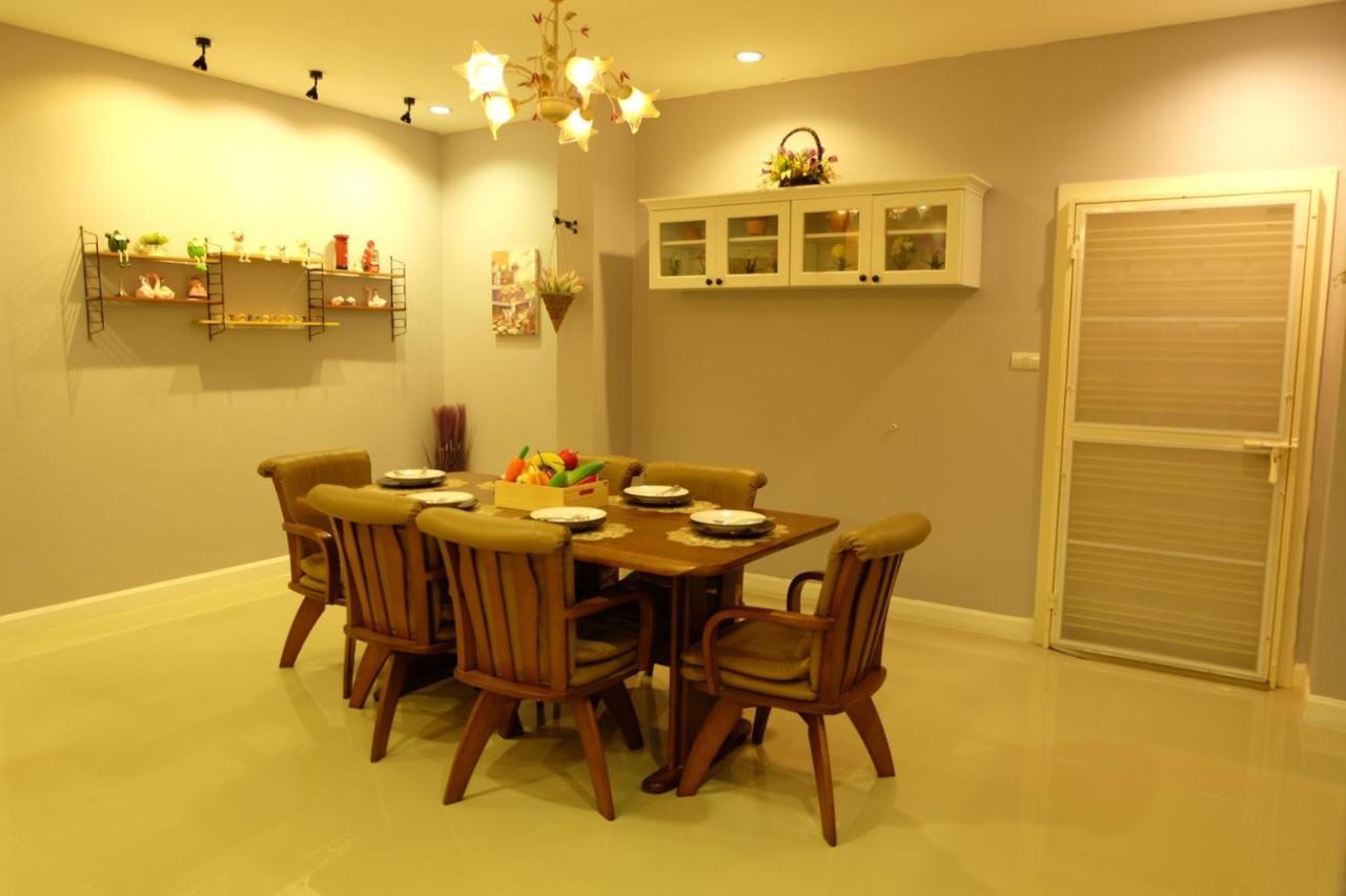 Pousada Ponly Pool 4 Bedroom With Bbq Facilities & Karaoke For 8-25 Pax Hua Hin