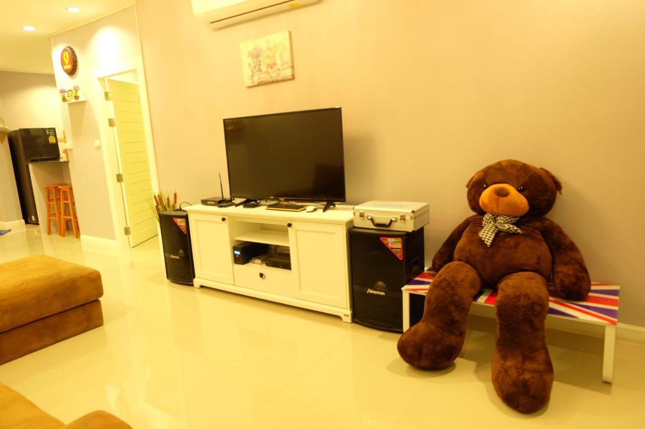 Ponly Pool 4 Bedroom With Bbq Facilities & Karaoke For 8-25 Pax Pousada