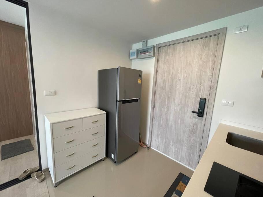 คอนโดน่าอยู่และเงียบสงบใจกลางหัวหินติดทะเล300เมตร La Casita Apartment *