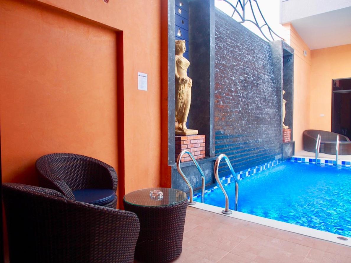Baan Noppadol Loft Hotel