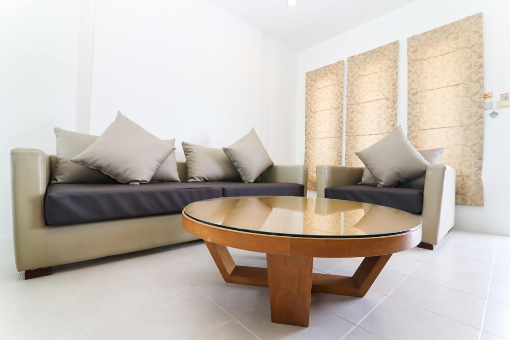 Khách sạn G House 3*
