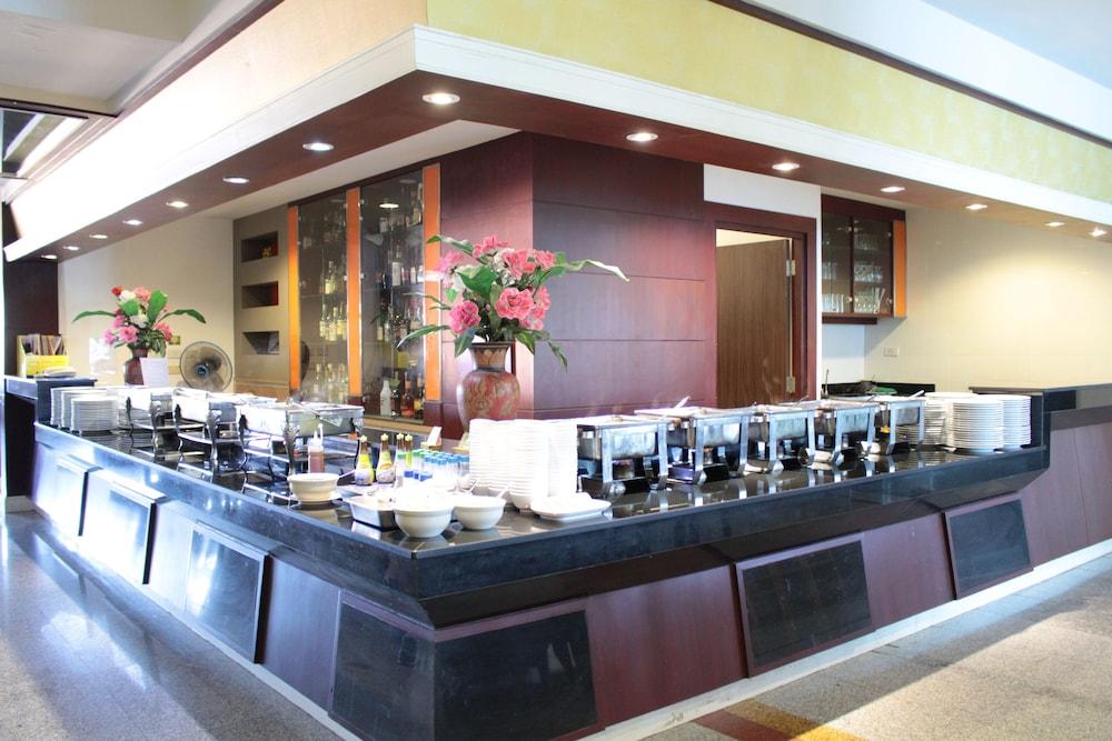City Beach Resort Resort 3*
