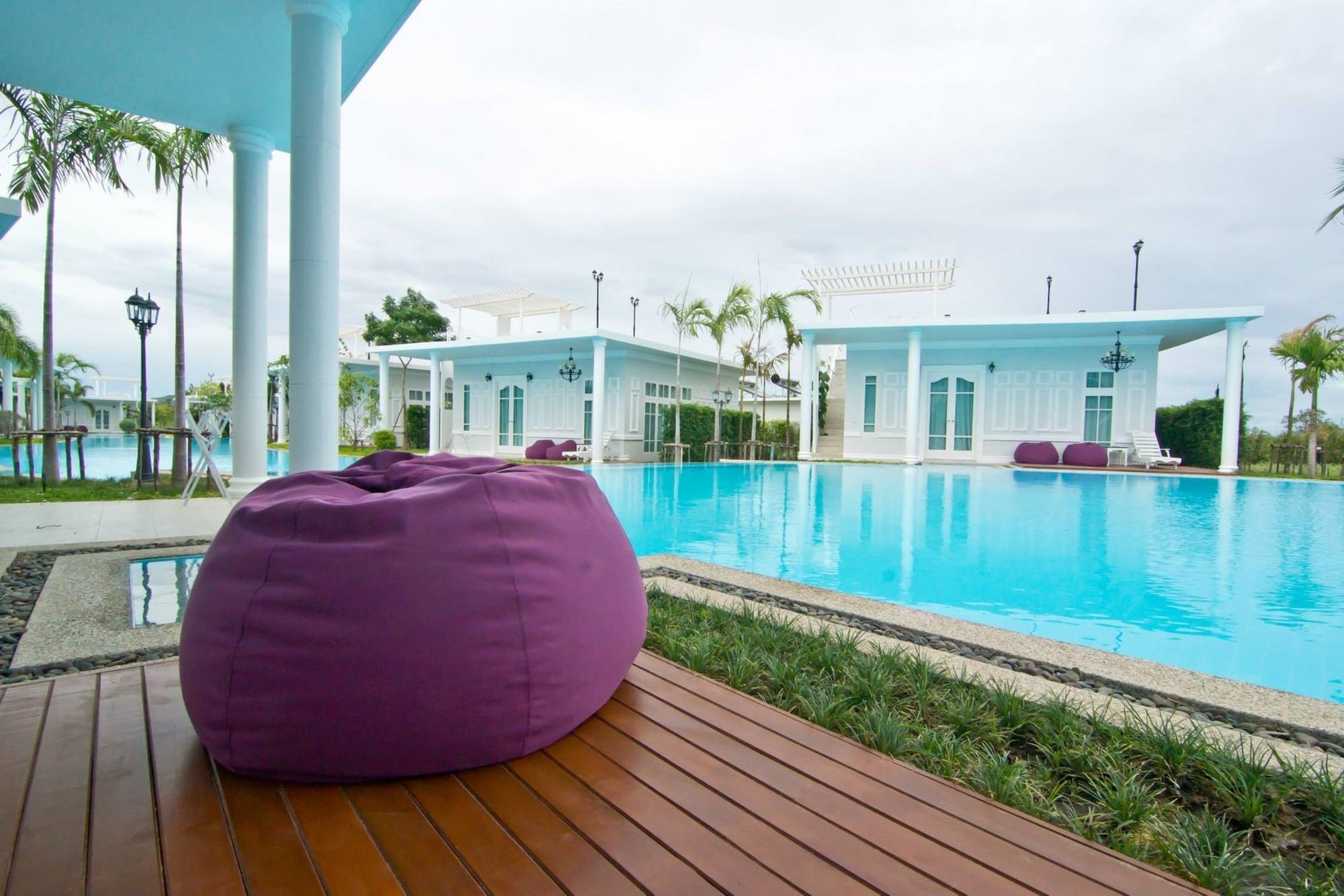 The Sea-cret Garden Hotel