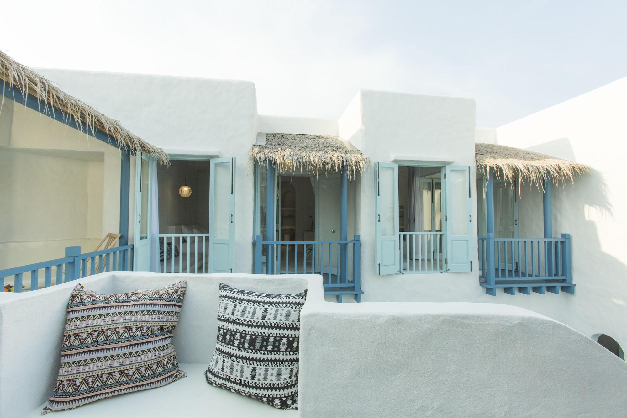 Resort De Paskani HHQ
