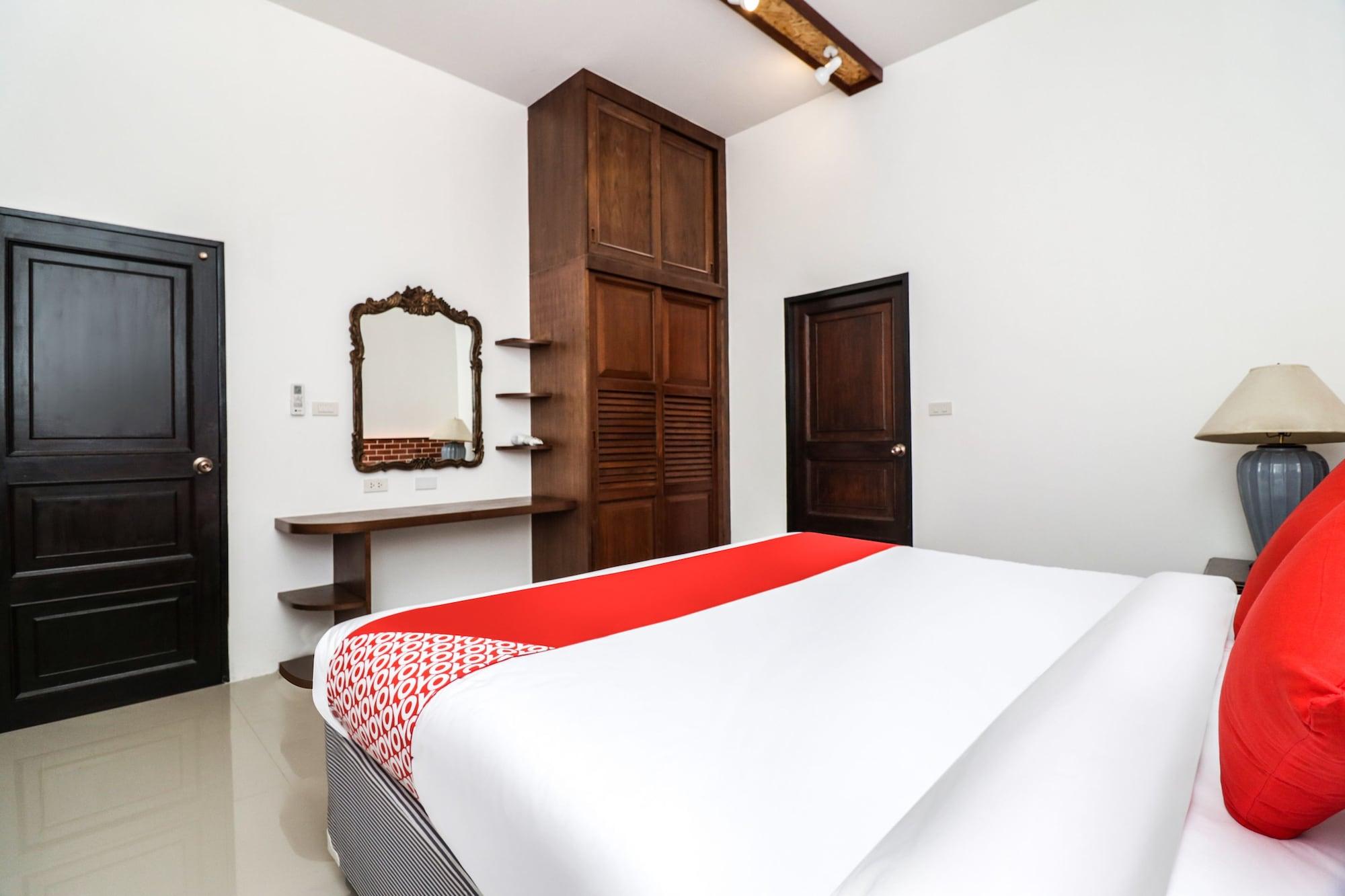 Baan Noppadol Loft Hotel