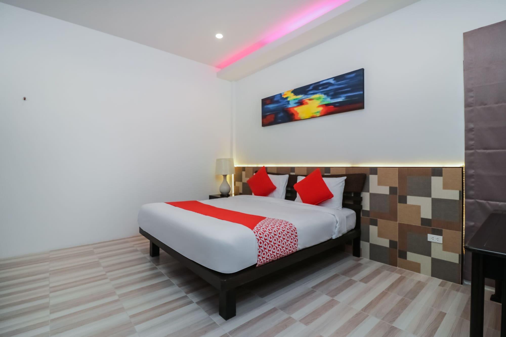 Baan Noppadol Loft Hotel