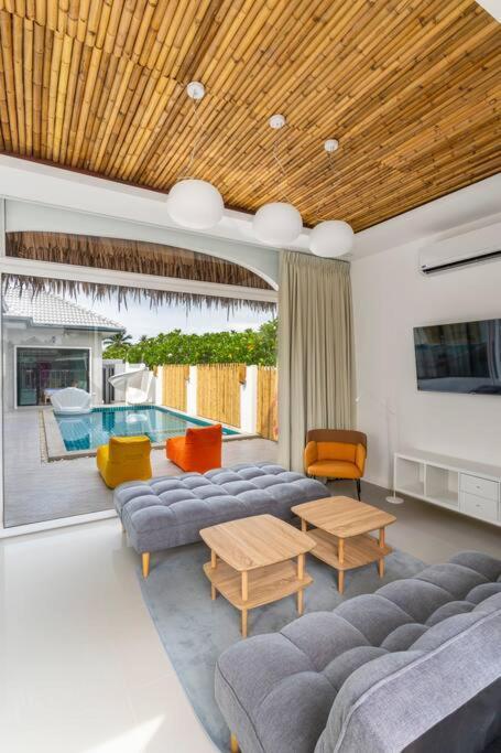 Huahin◆paimai Poolvilla◆4br◆karaoke By น้องมังคุด * HHQ