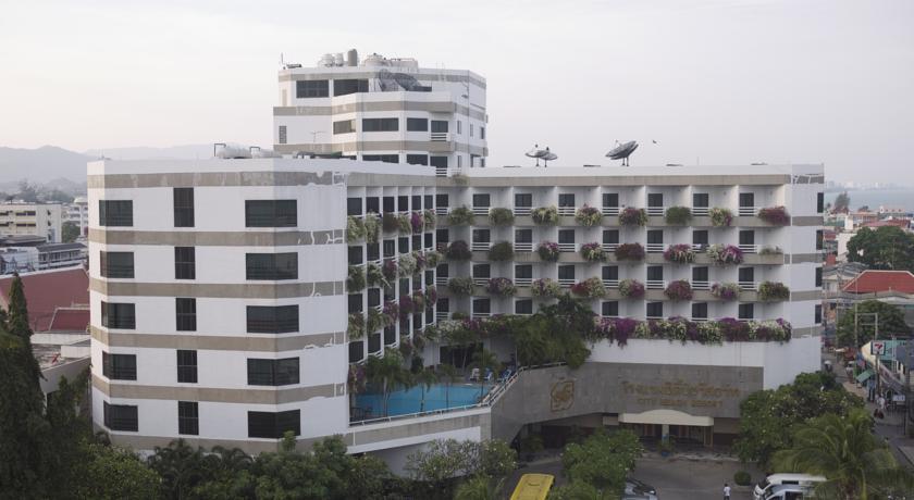 City Beach Resort 3*