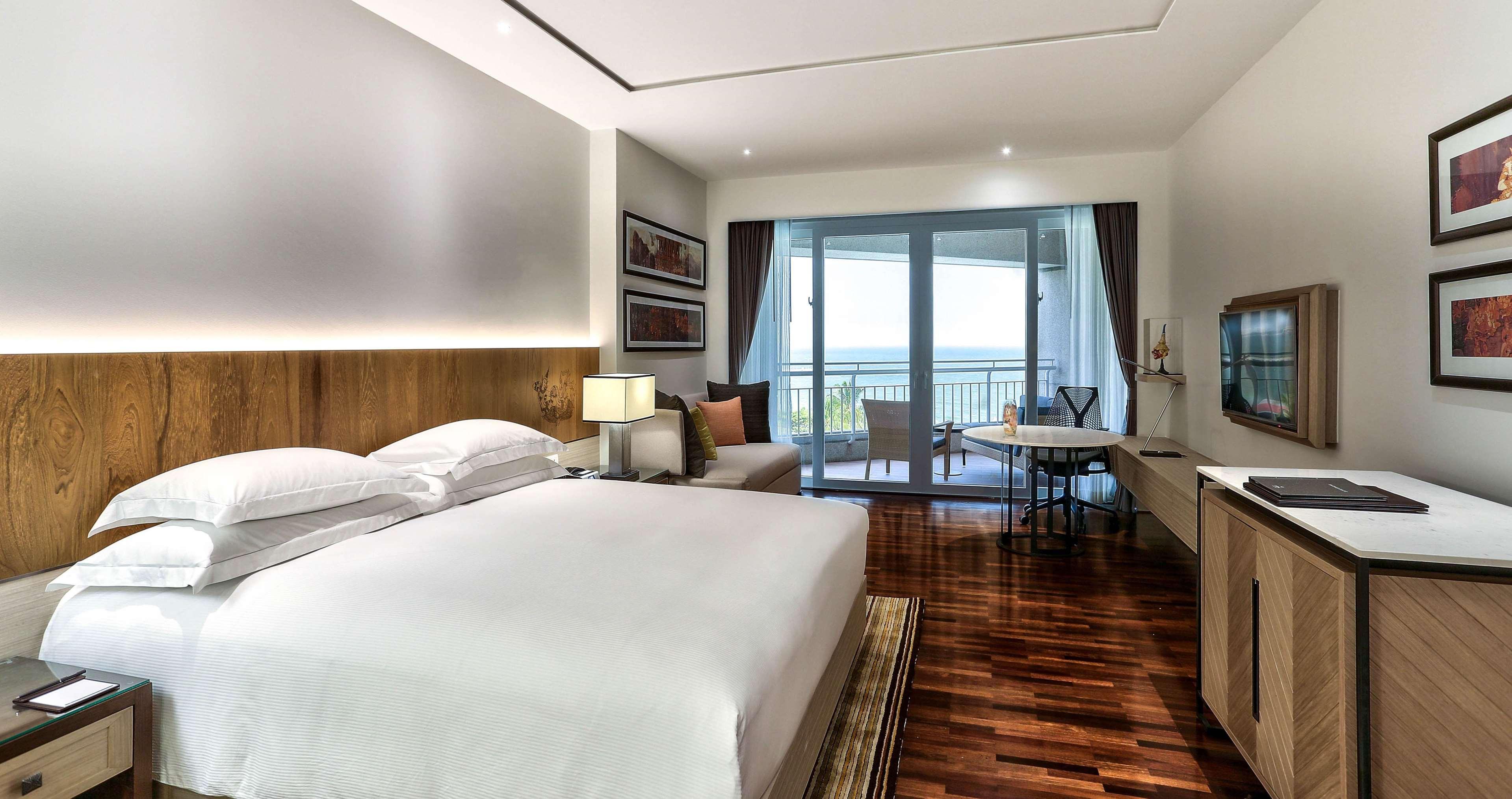 Hilton & 5*