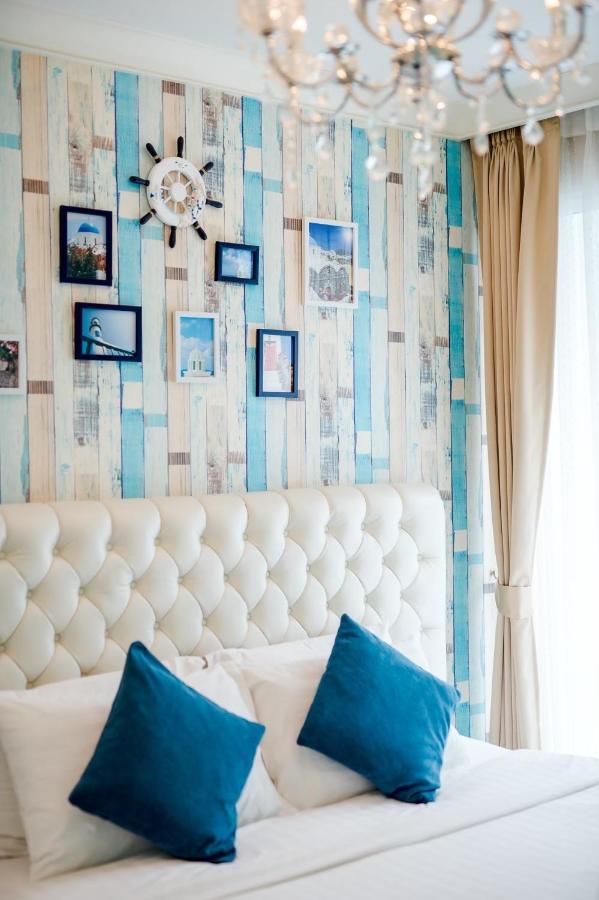 Apartment D504 *