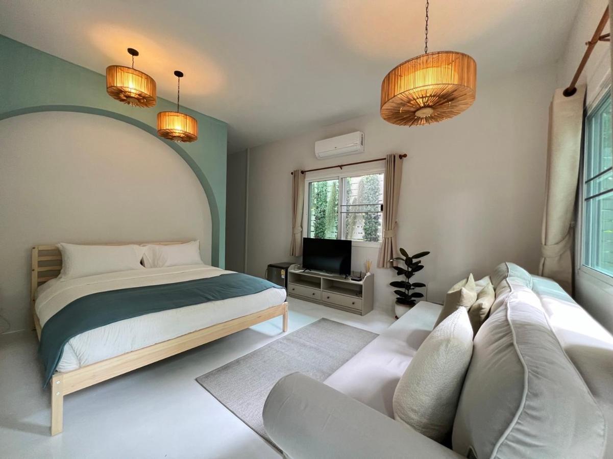 Warm White House Hua Hin