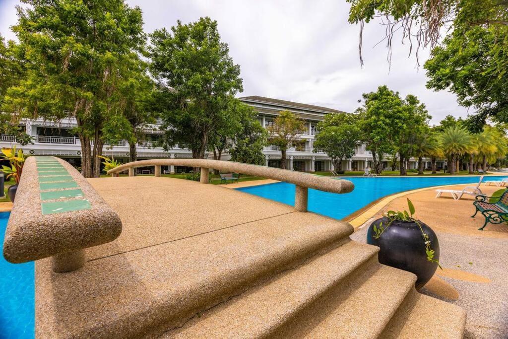 Holiday home 4 Bedroom Townhouse In Great Location! *