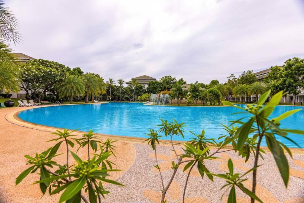 4 Bedroom Townhouse In Great Location! Holiday home Hua Hin
