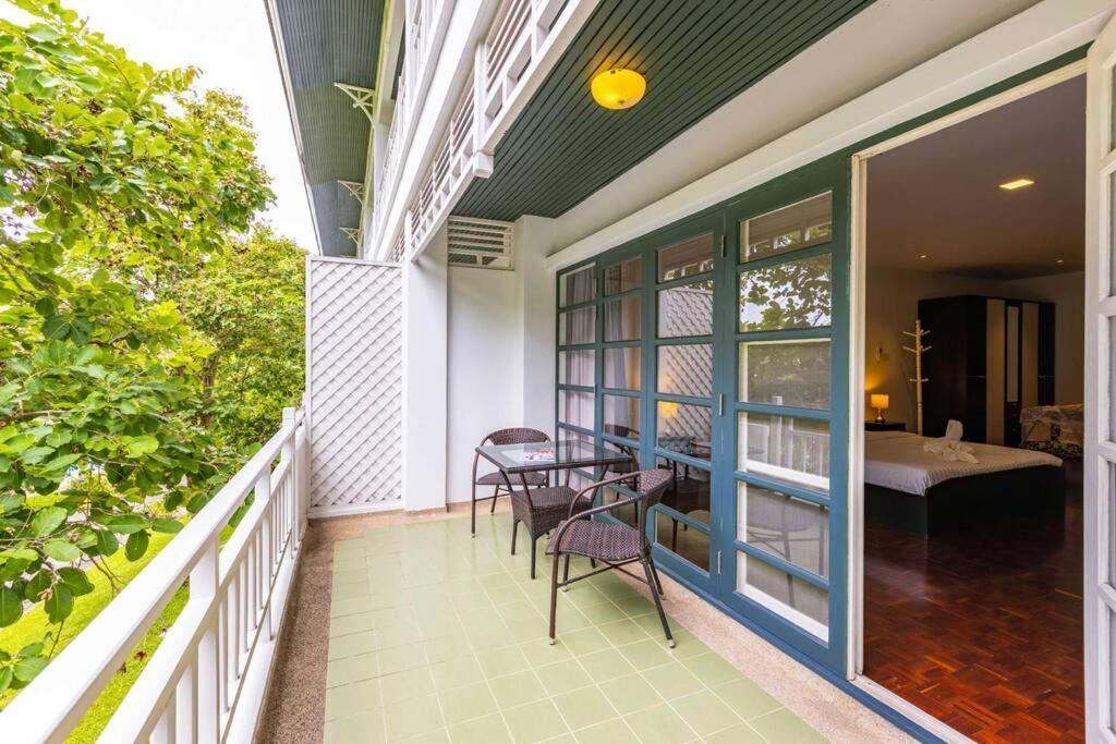 4 Bedroom Townhouse In Great Location!