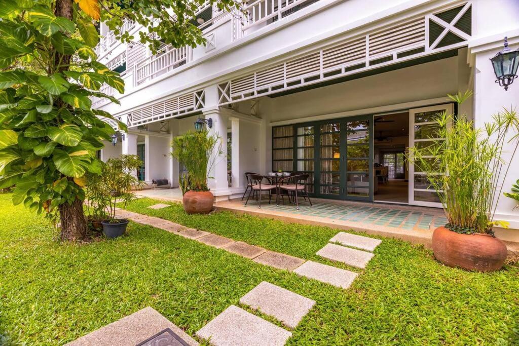 Holiday home 4 Bedroom Townhouse In Great Location! *