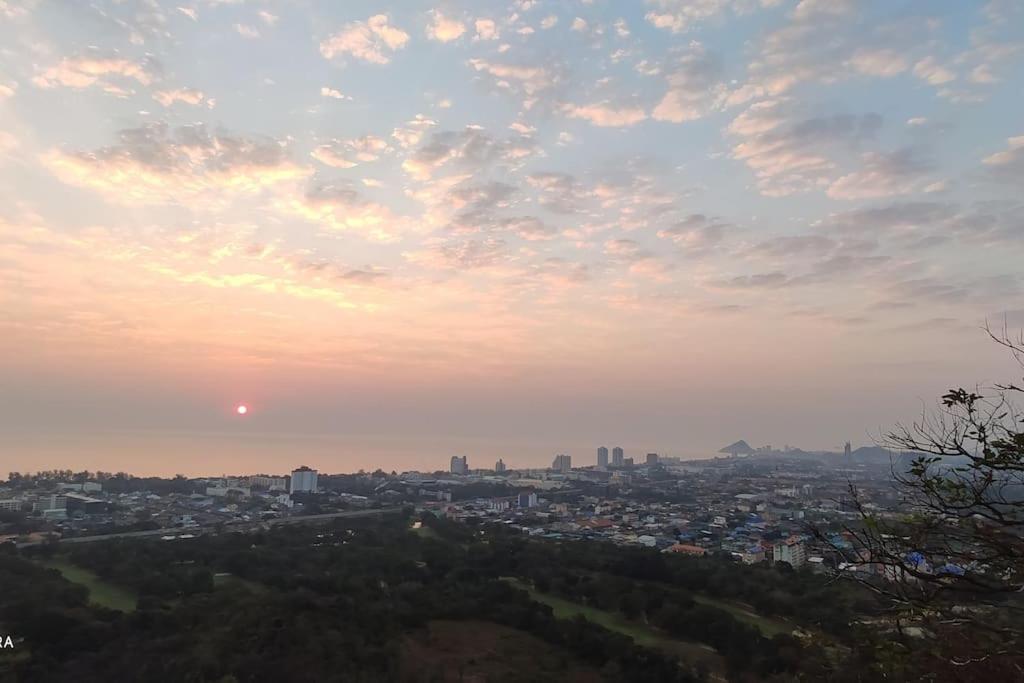 Dusit D2 - In The Heart Of Hua Hin, Walk To The In 6 Minutes 400m, Free Wifi
