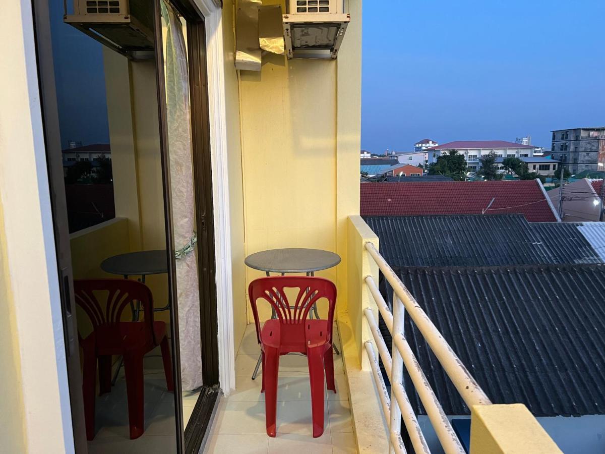 Rose Garden Soi 88 * HHQ
