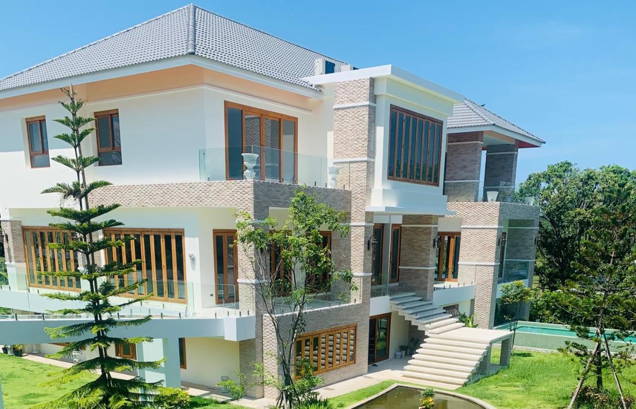 Biệt thự Le'baris *