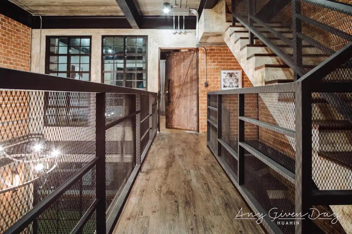 Any Day House * HHQ
