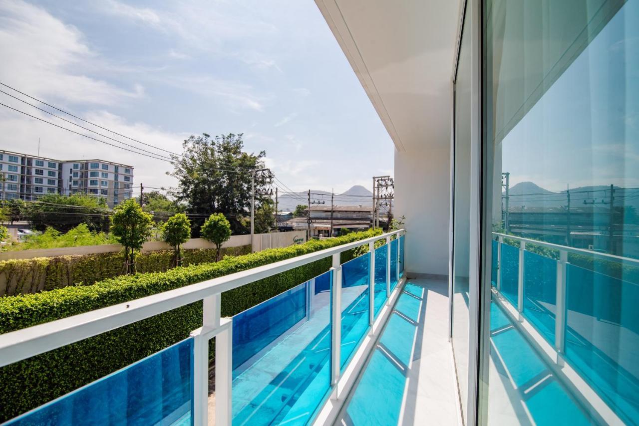 Casa de hóspedes Family Condo: 3-bedroom Waterpark Oasis Near Cicada Market HHQ