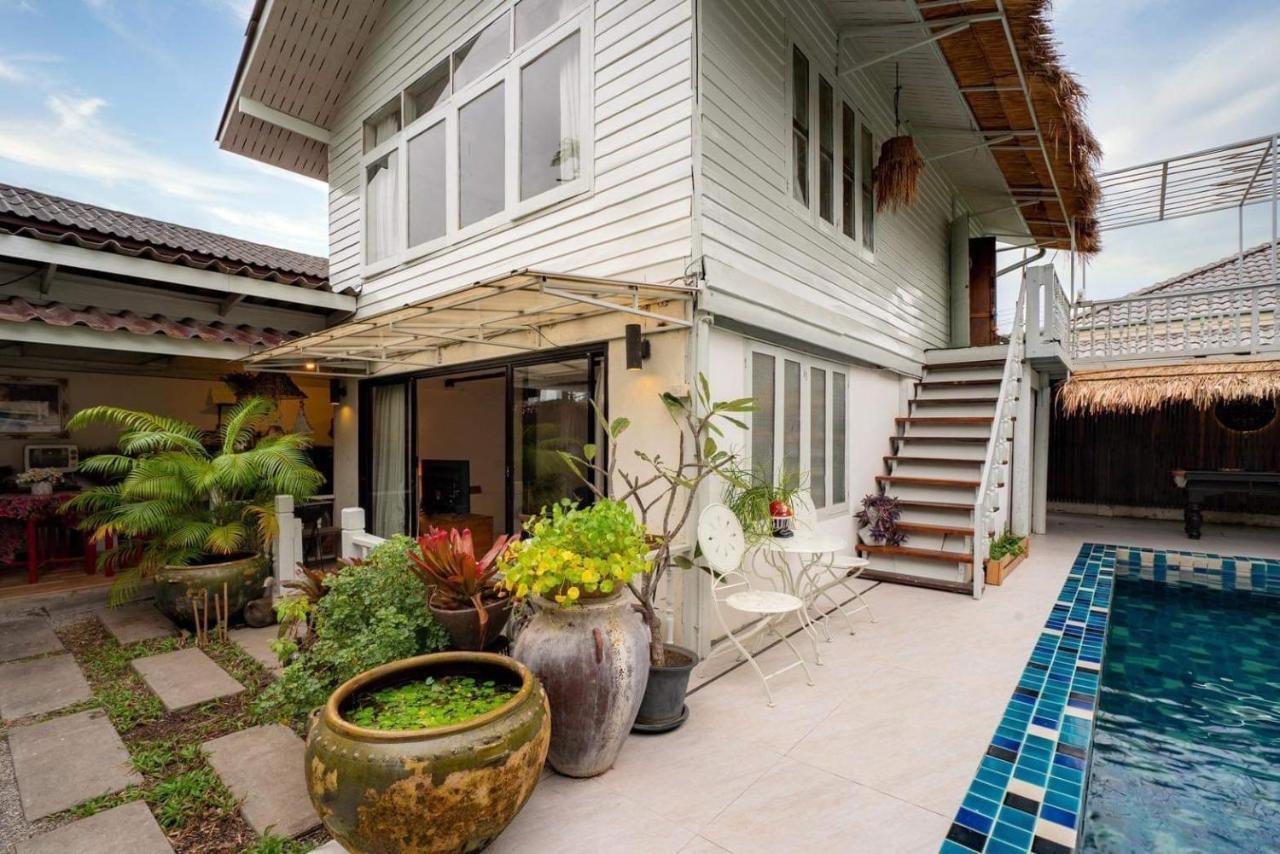 Guest house Secret Garden Pool