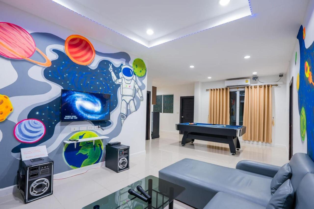 Space X Slider 4 Bedrooms Pool Holiday home *