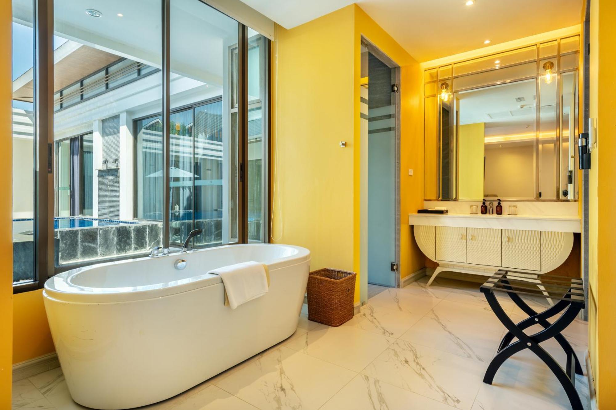 Phukalini Luxury Pool & Onsen 4*