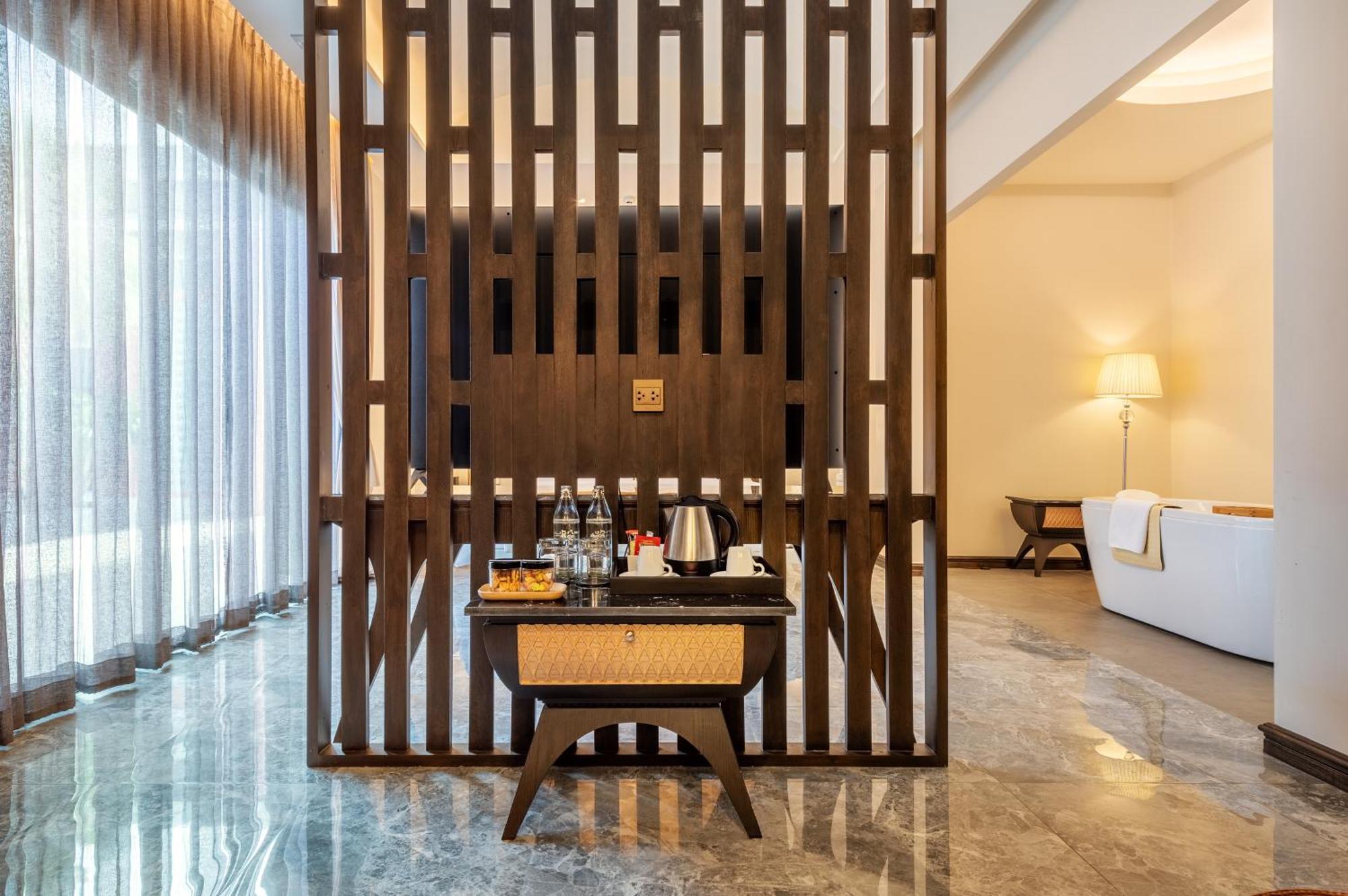 Phukalini Luxury Pool & Onsen Hotel