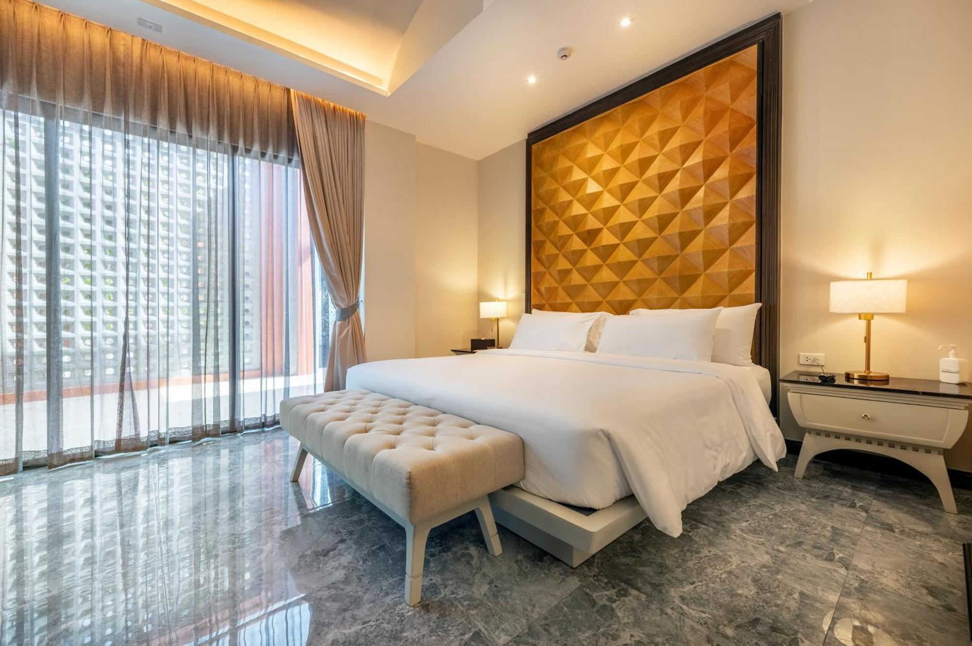 Phukalini Luxury Pool & Onsen Hua Hin