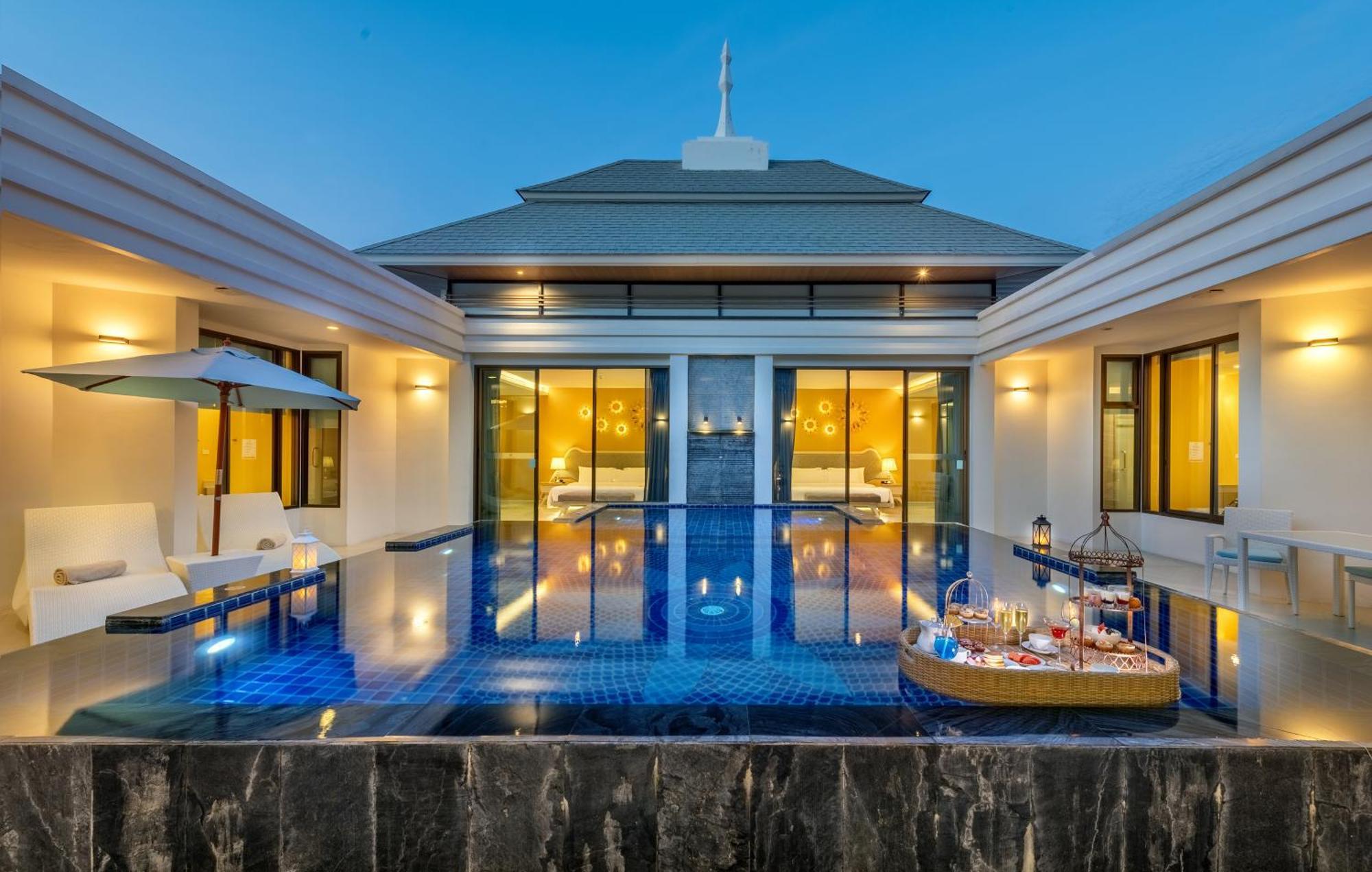 Phukalini Luxury Pool & Onsen