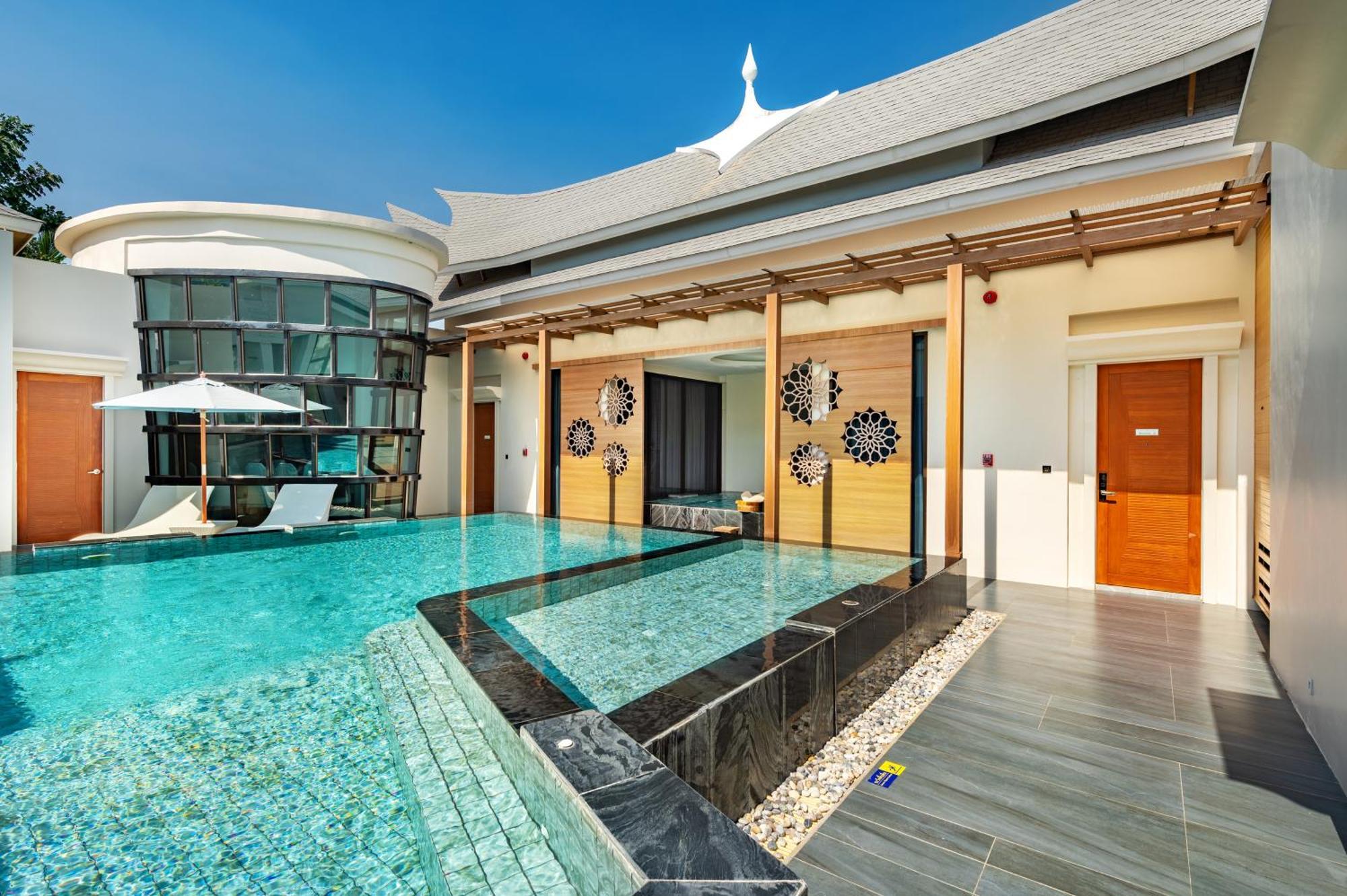 Phukalini Luxury Pool & Onsen Hotel