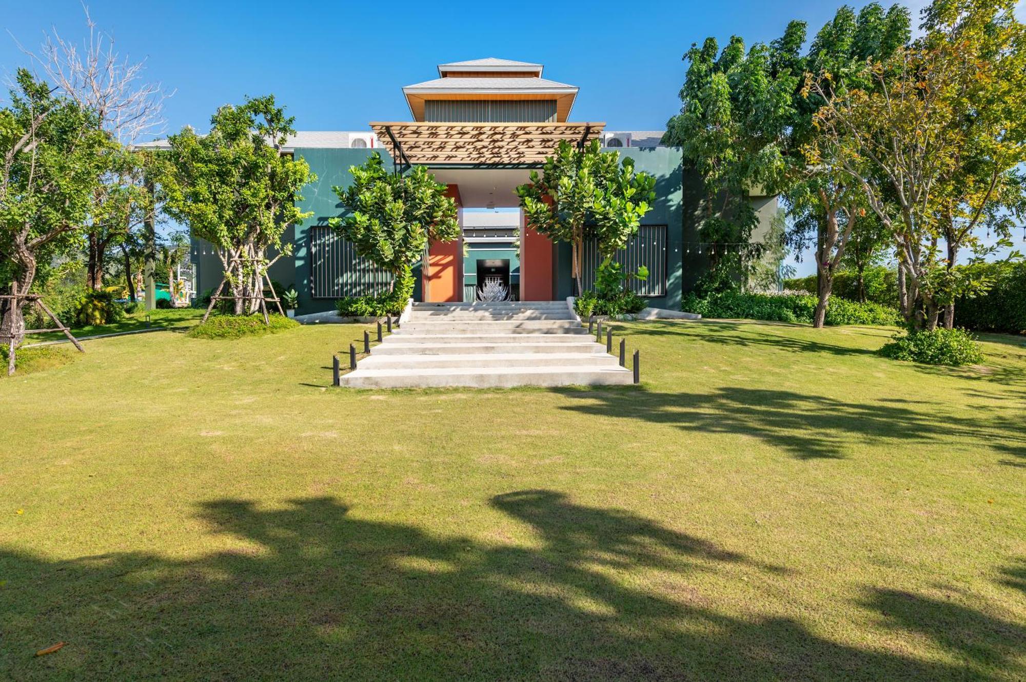 Phukalini Luxury Pool & Onsen 4*