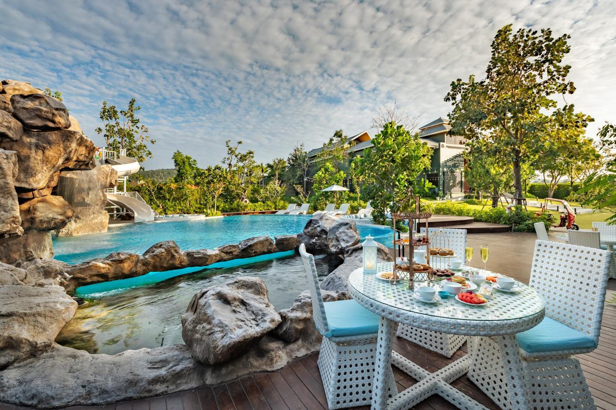 Hotel Phukalini Luxury Pool & Onsen Hua Hin