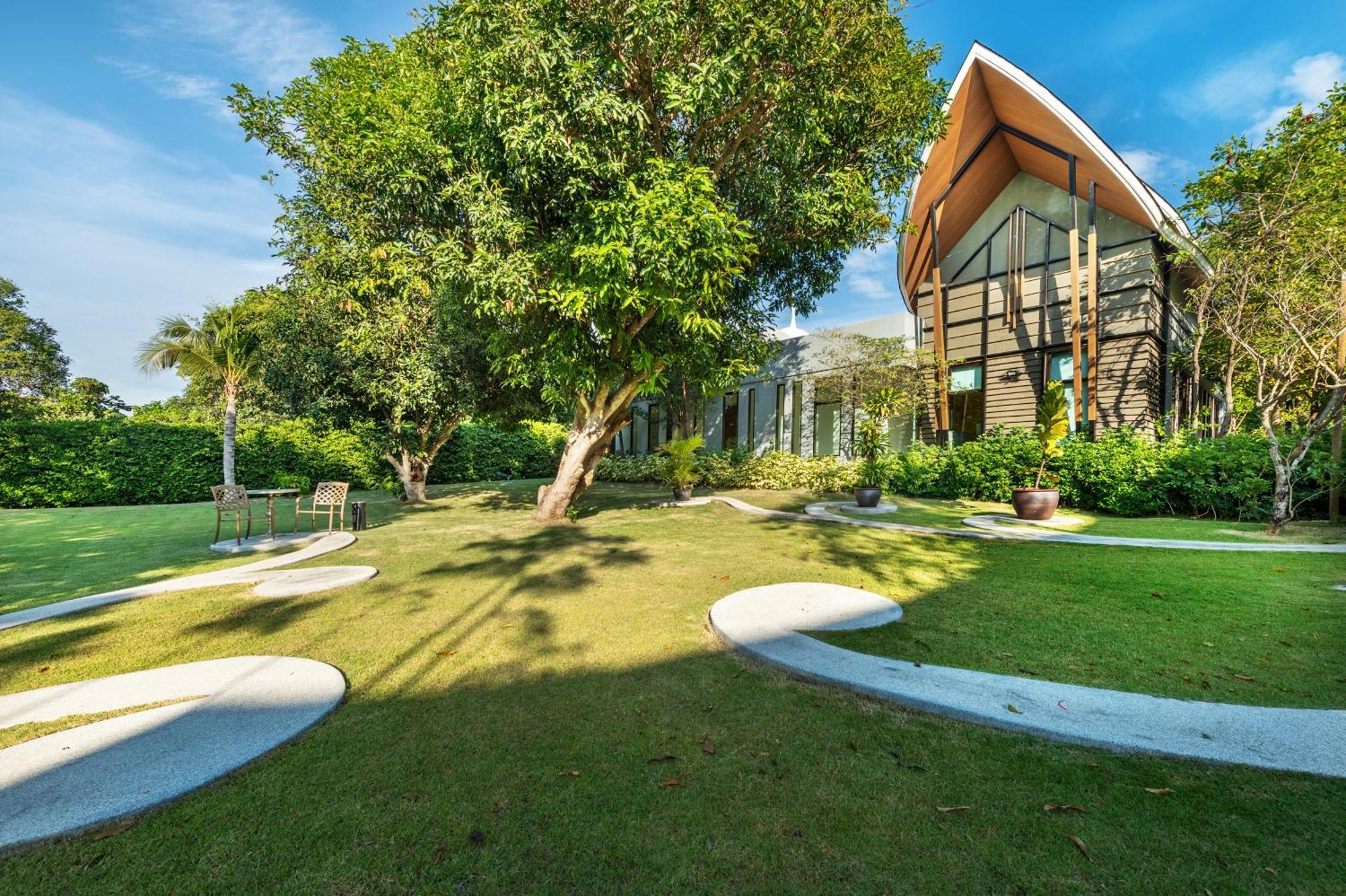 Hotel Phukalini Luxury Pool & Onsen